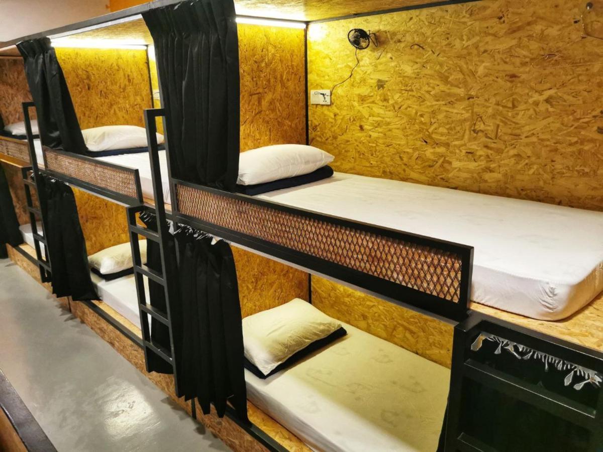 The Cocoon Capsule Hotel Cameron Highlands Exterior foto